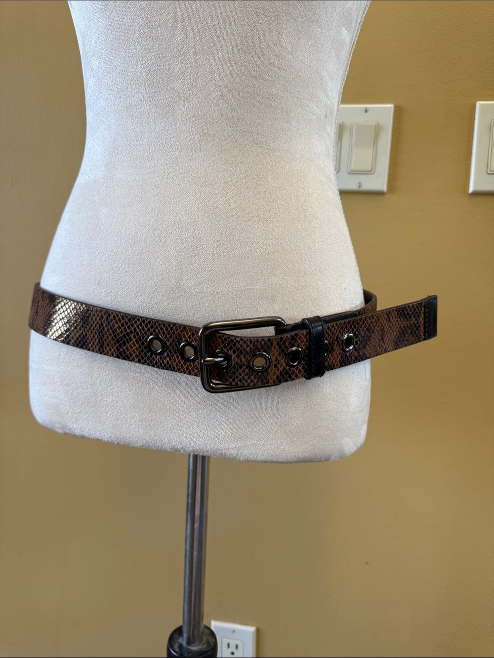 Via Spiga Brown Snakeskin-Effect Leather Belt with Black Hardware